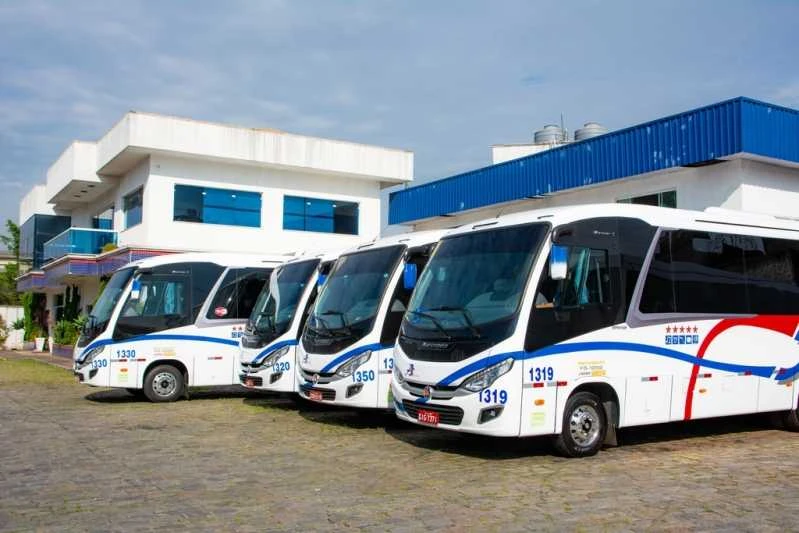 micro ônibus de viagem